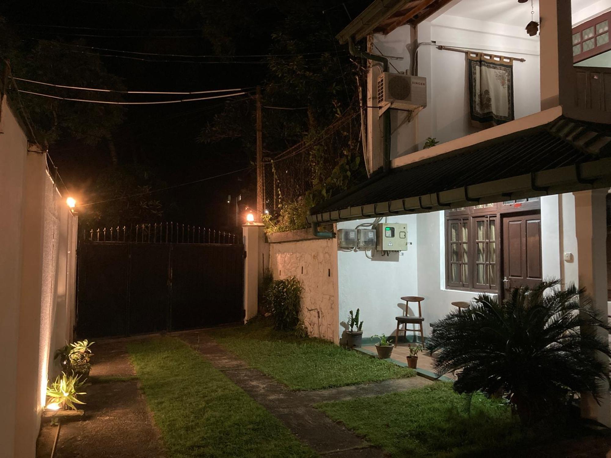 Reverie Hill Bungalow, Apartment