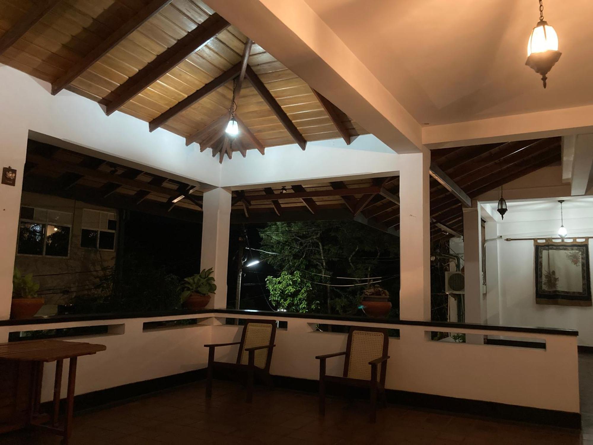 Apartment Reverie Hill Bungalow,
